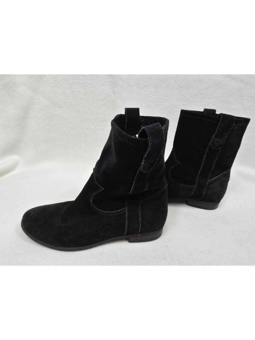 Vince Camuto Size 7.5 Boho Cowgirl Black Suede Ankle Boots - Picture 3 of 5